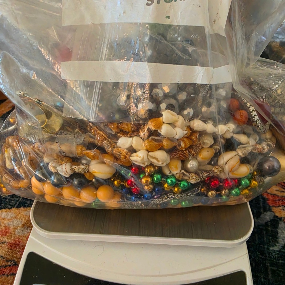 Bulk Costume Jewelry Lot 2lb 3oz Mixed Beaded Shell Metal Necklaces Earrings